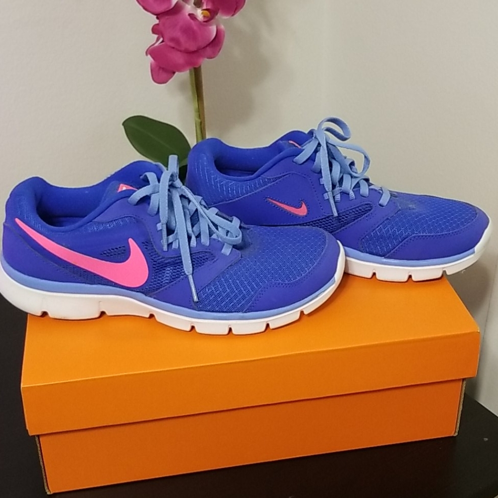 Nike Sneakers